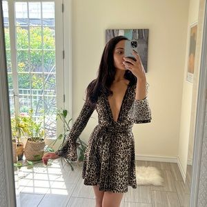Ei8th hour deep plunge animal print dress- size 6